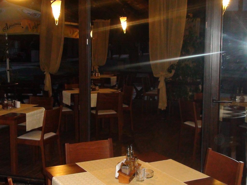 Hotel Rusalka คีตาน ภายนอก รูปภาพ