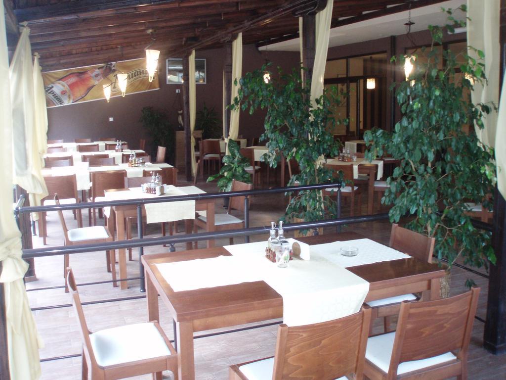 Hotel Rusalka คีตาน ภายนอก รูปภาพ